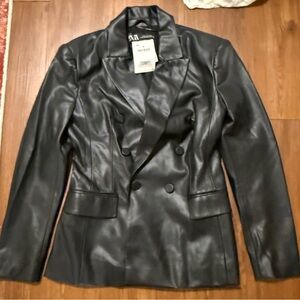 SOLD!Zara Women's Black Double-Breasted Blazer